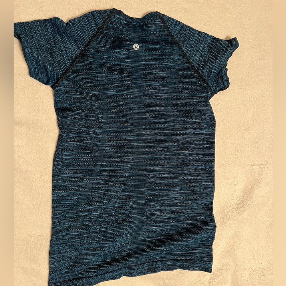Lululemon top
